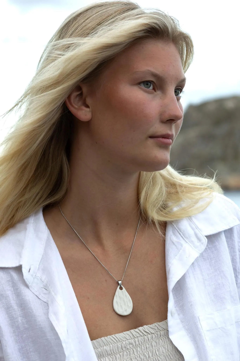 AXET Halsband med handgjort hänge i porslin